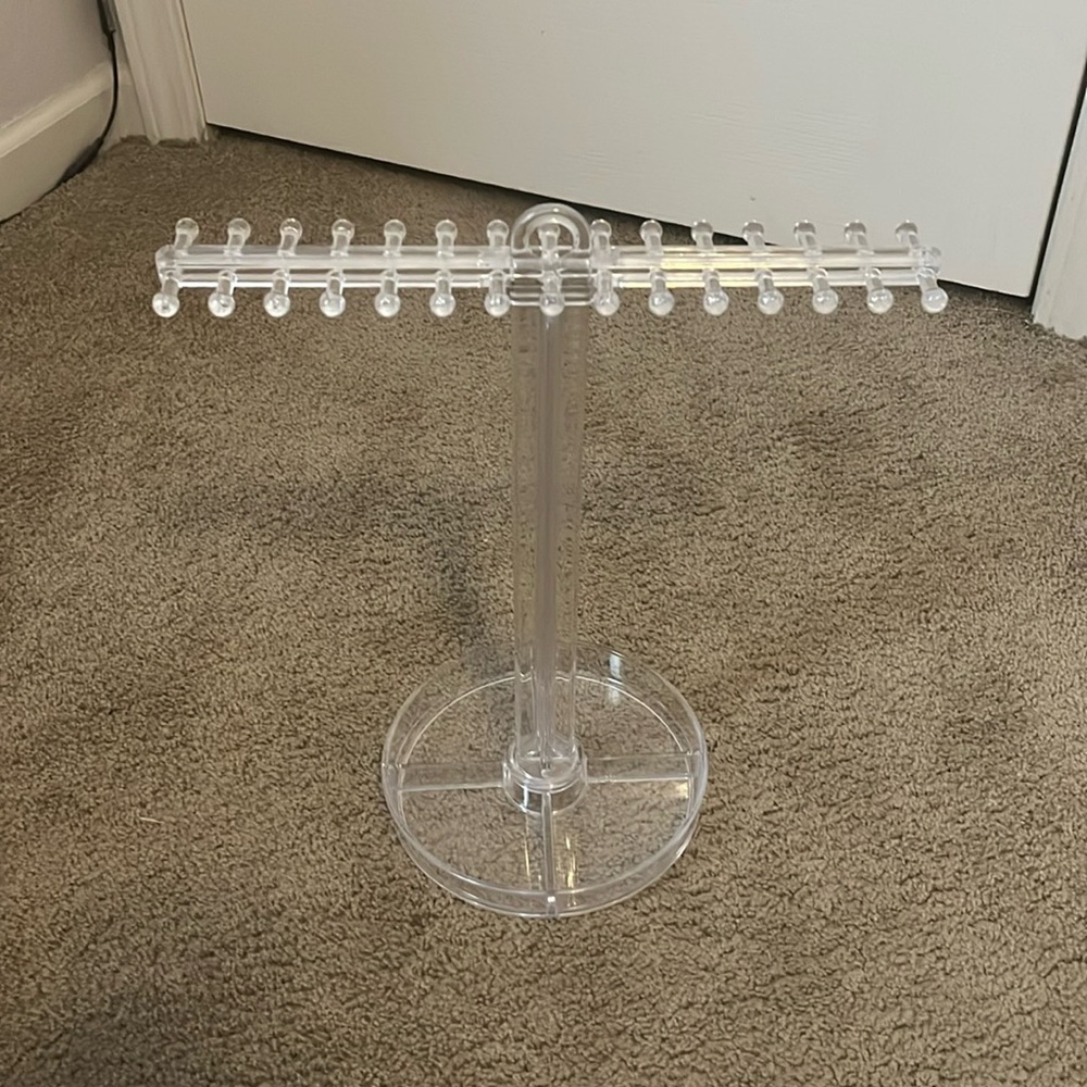 clear silicon jewelery holder